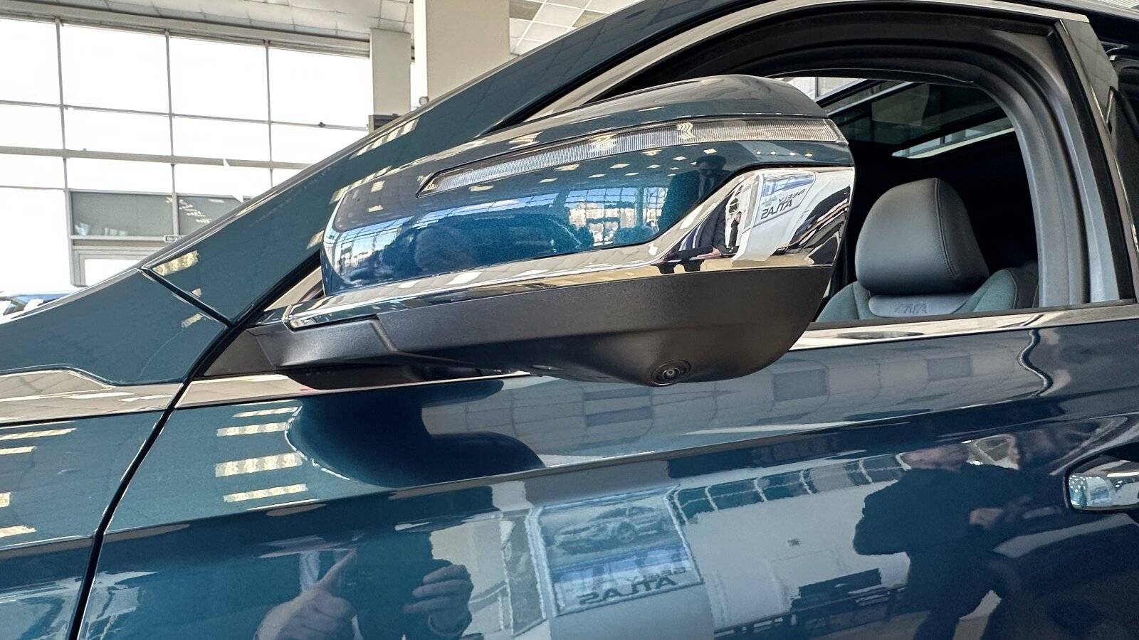 Geely Monjaro Flagship 2.0T (238 hp) 8AT 4WD