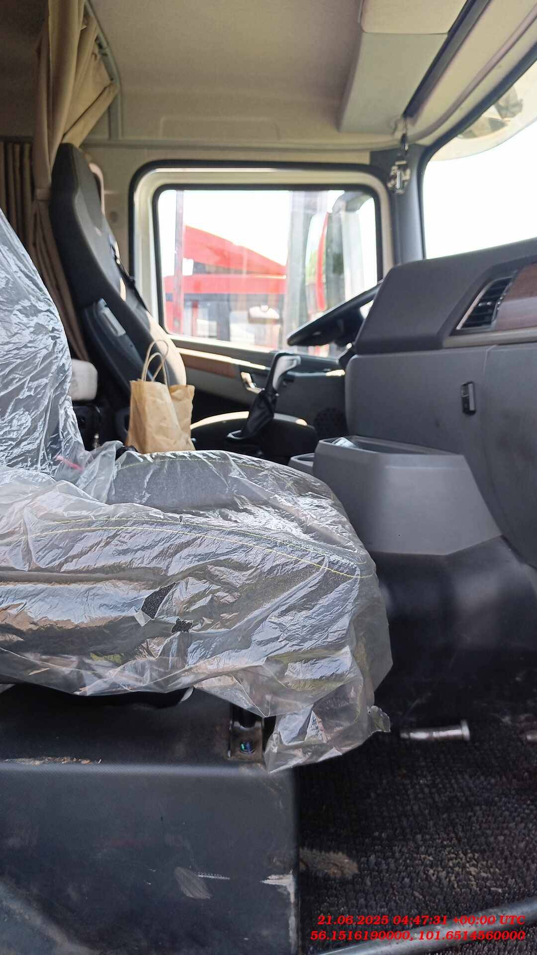 Shacman SX42586V385,  39 421 км, 2023 года в лизинг