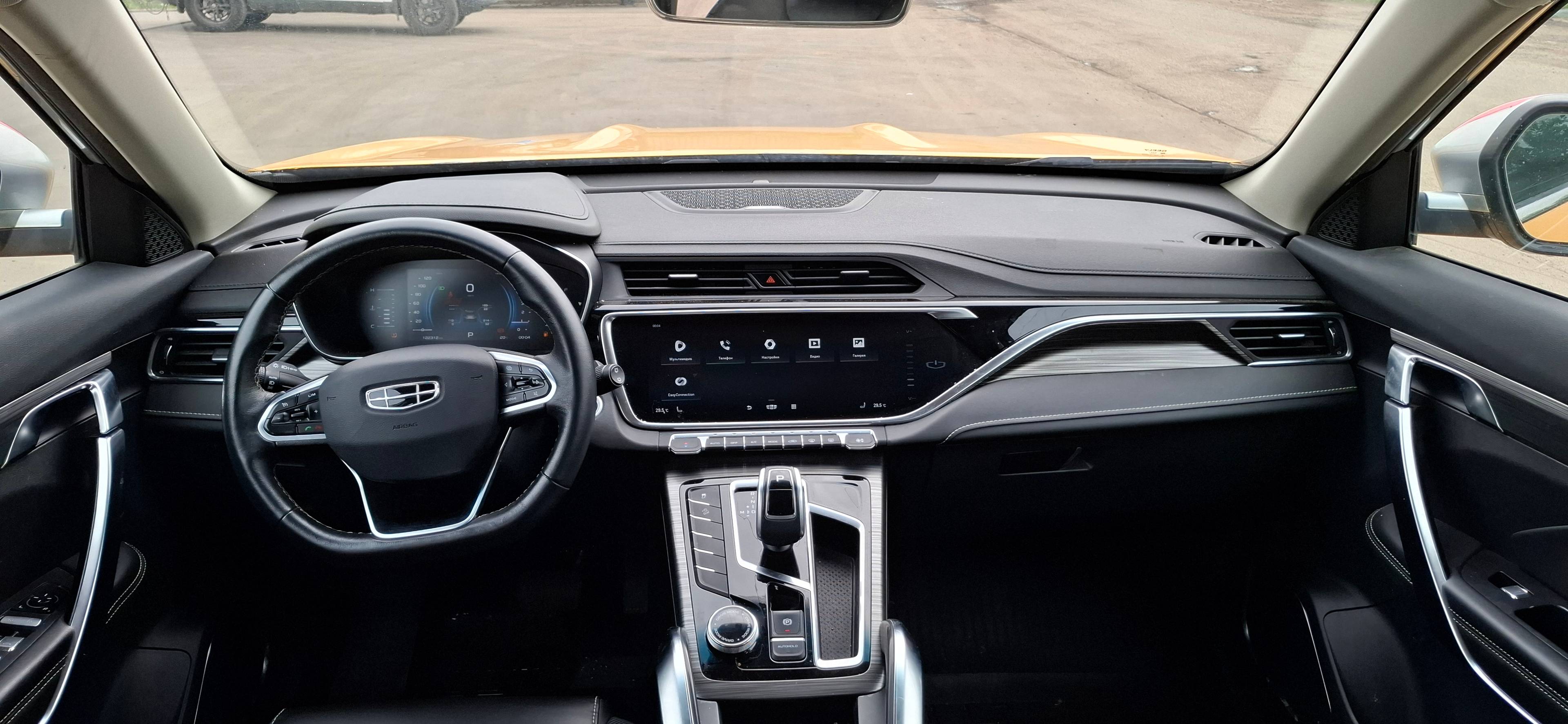 Geely Atlas Pro,  122 311 км, 2022 года в лизинг