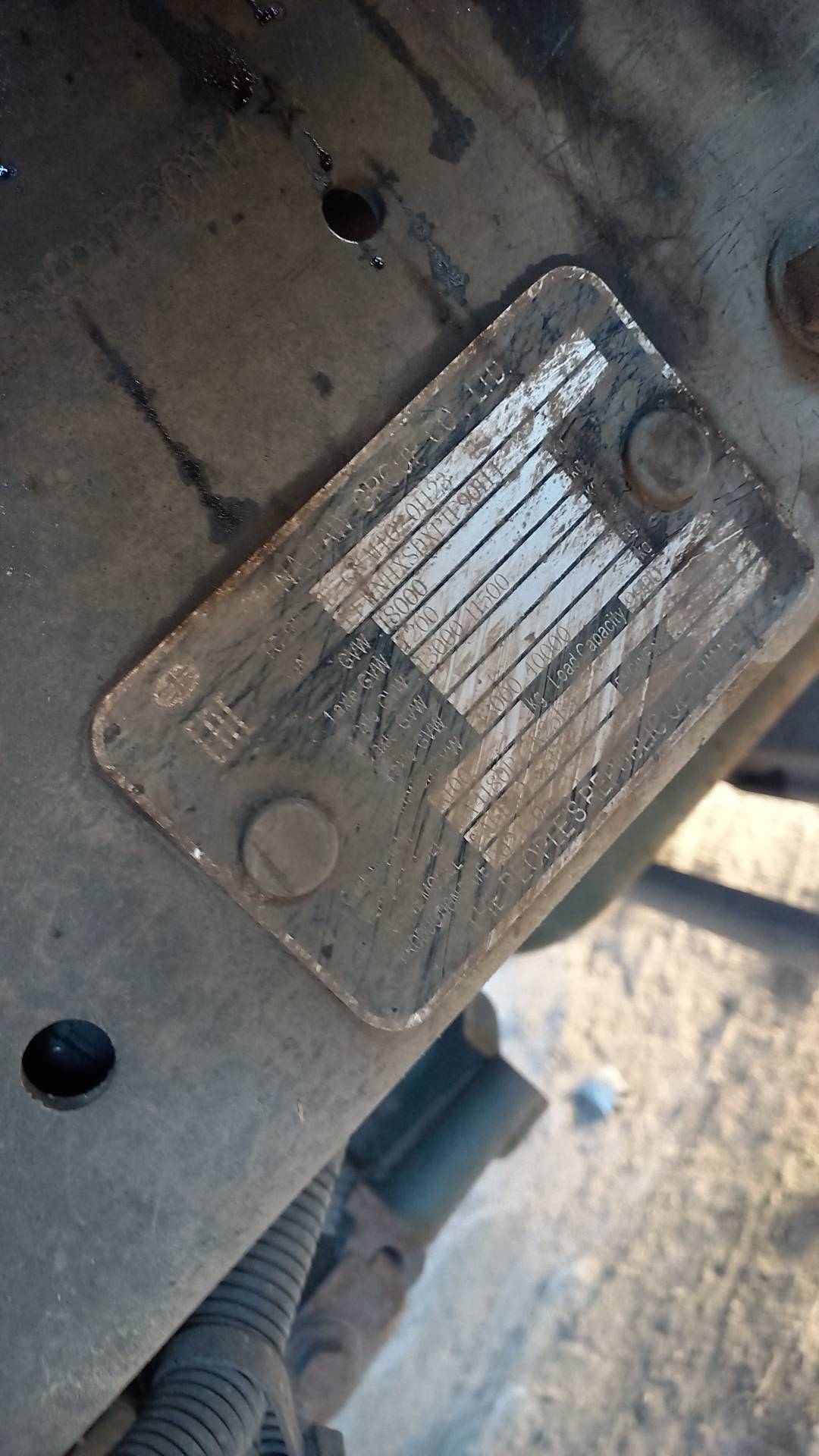 FAW CA4180P77K25E5 4x2,  385 534 км, 2023 года в лизинг