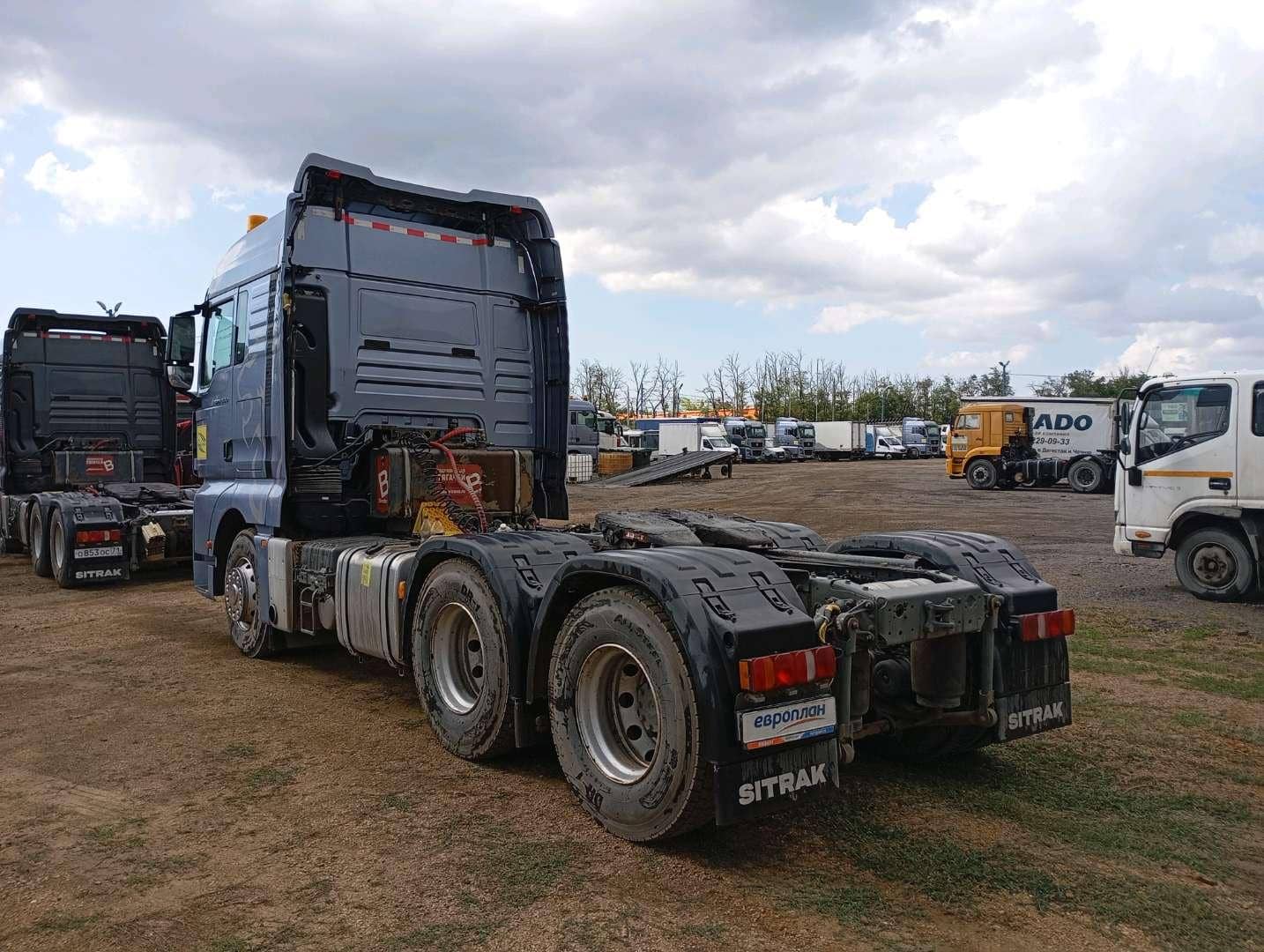Sitrak С7Н MAX 6×4 ZZ4256V364HE,  161 294 км, 2023 года в лизинг