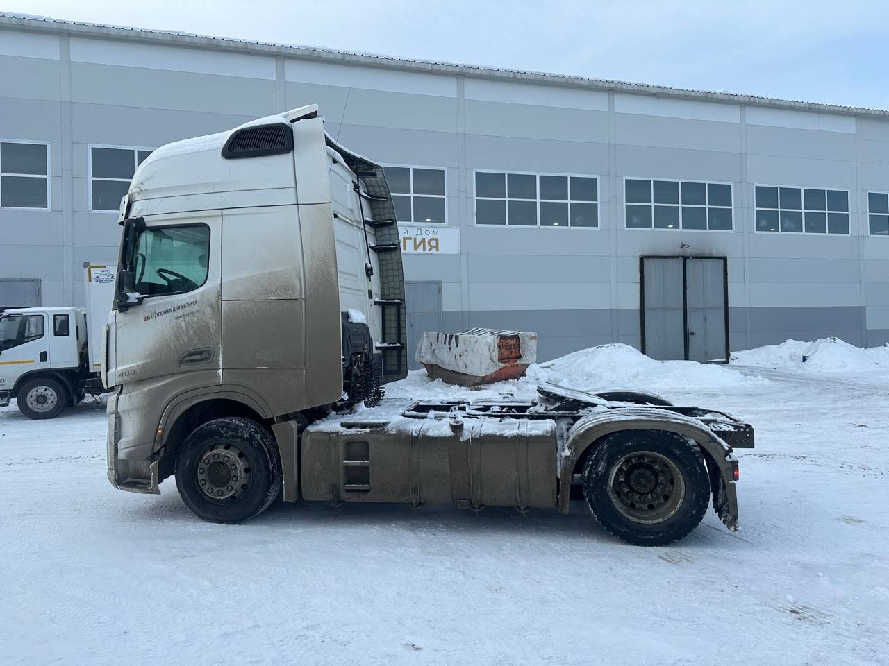 Shacman SX4188YY381,  215 706 км, 2023 года в лизинг