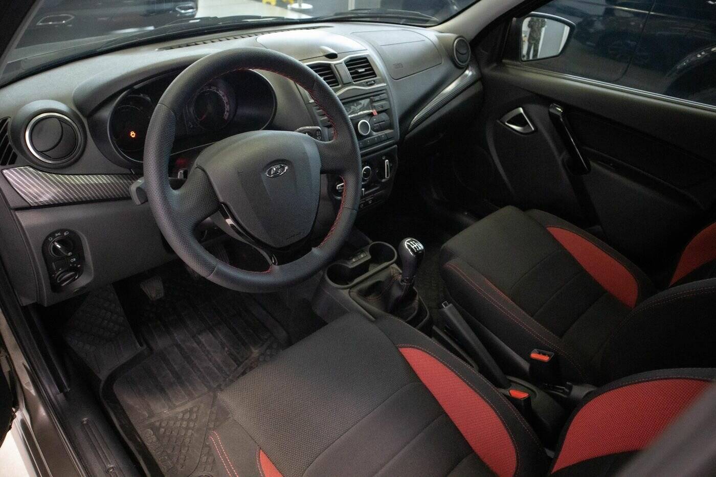 Lada Granta Sportline седан Comfort 24 1.6 106hp 5MT