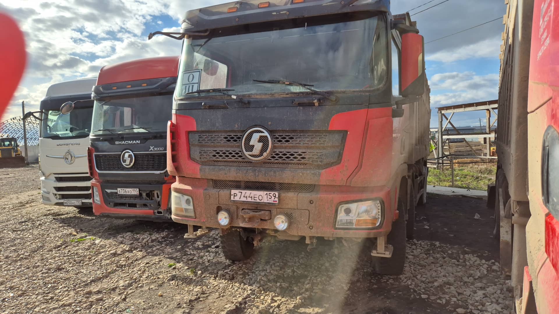 Shacman SX33186V366,  713 587 км, 2023 года в лизинг
