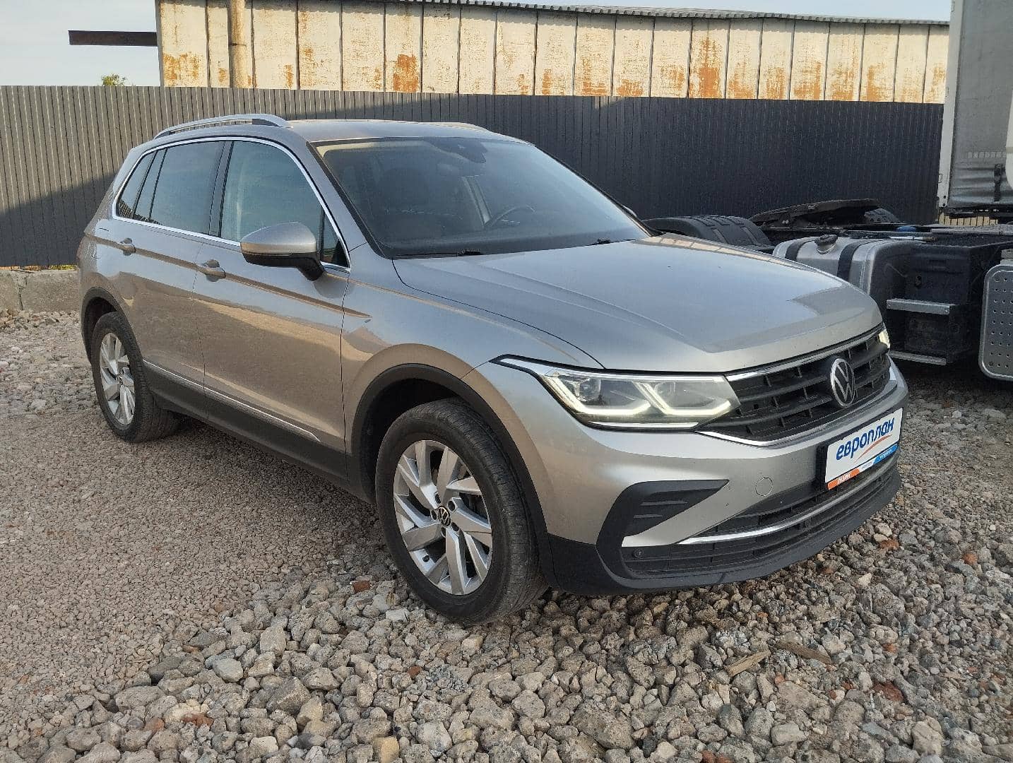 Volkswagen Tiguan,  133 018 км, 2021 года в лизинг