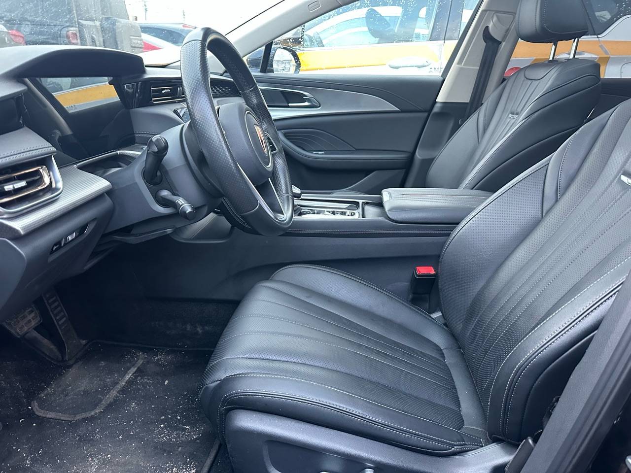 Hongqi H5,  106 388 км, 2024 года в лизинг