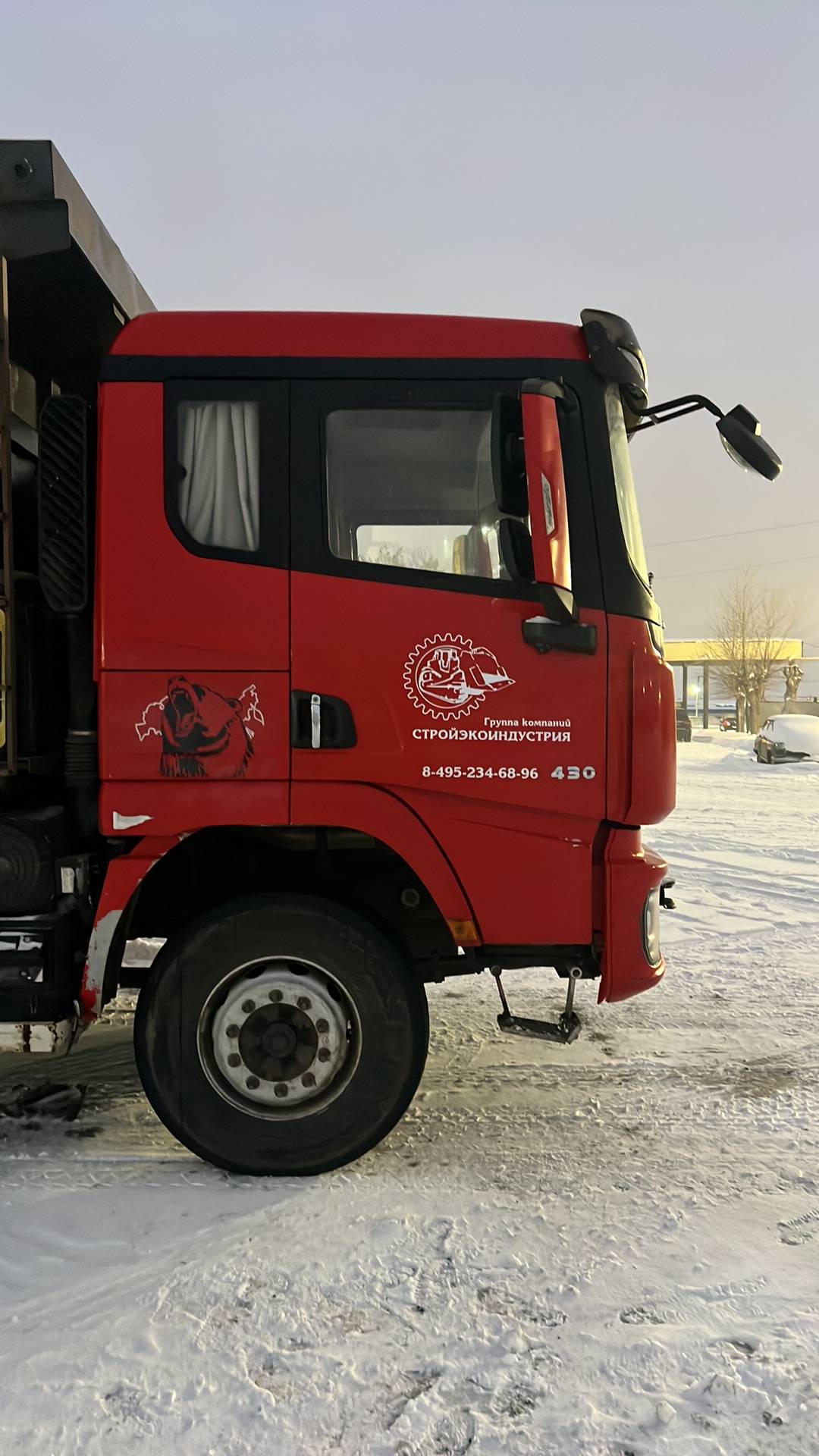 Shacman SX32586V384,  140 805 км, 2023 года в лизинг