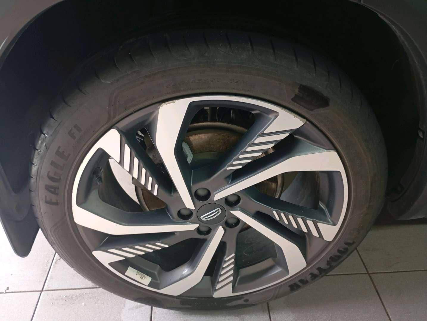 Geely Monjaro,  48 148 км, 2023 года в лизинг