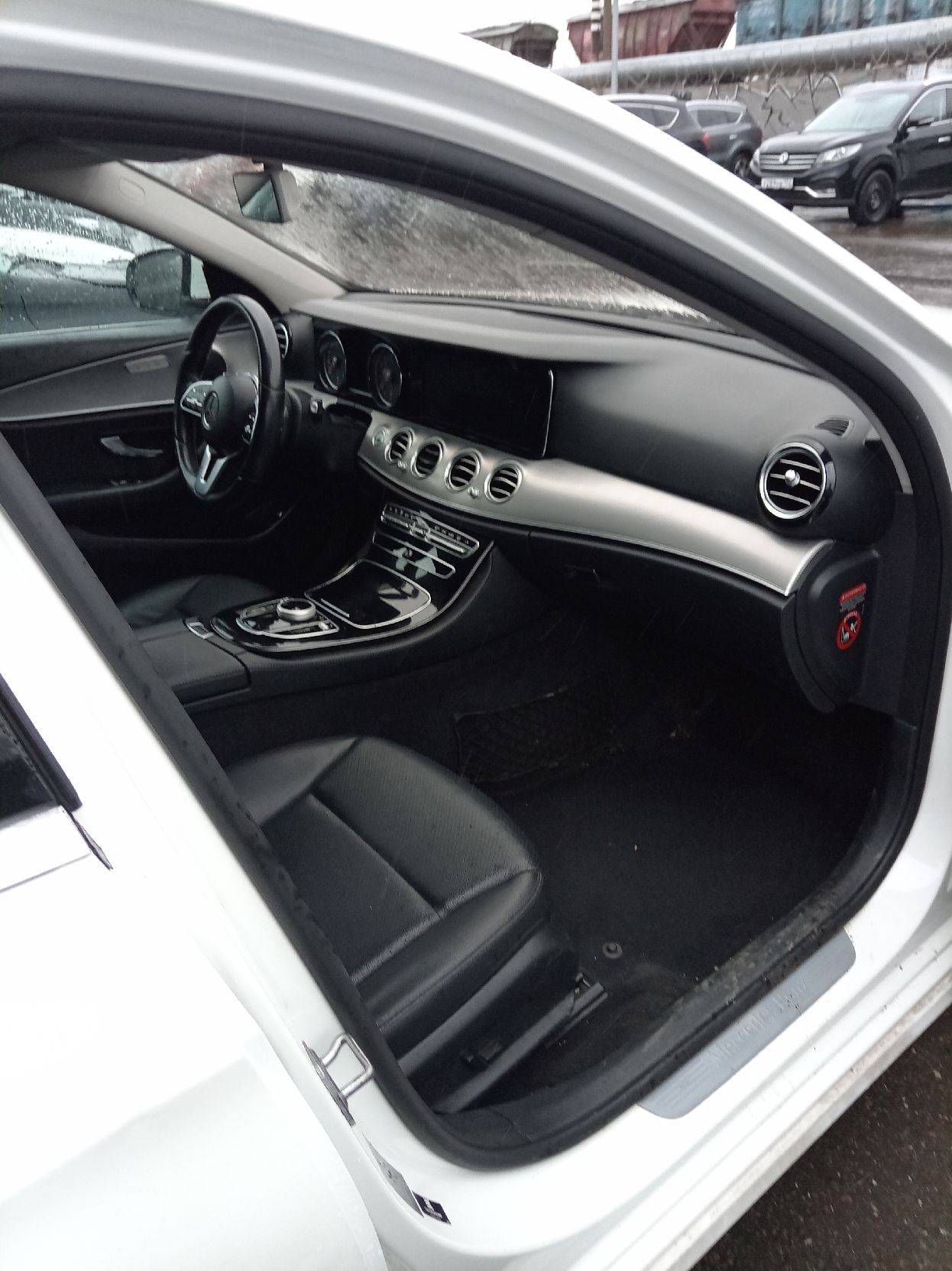 Mercedes-Benz E седан,  240 000 км, 2018 года