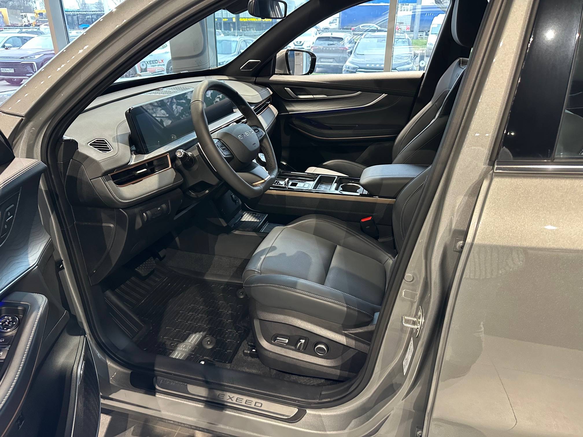 EXEED LX Premium 1.6T 7DCT 4WD