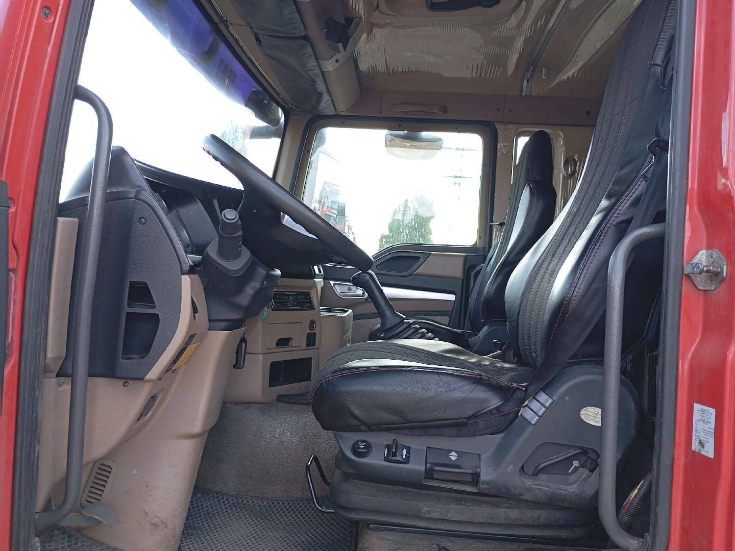 HOWO ZZ3256V384GE 6x4,  155 778 км, 2023 года в лизинг