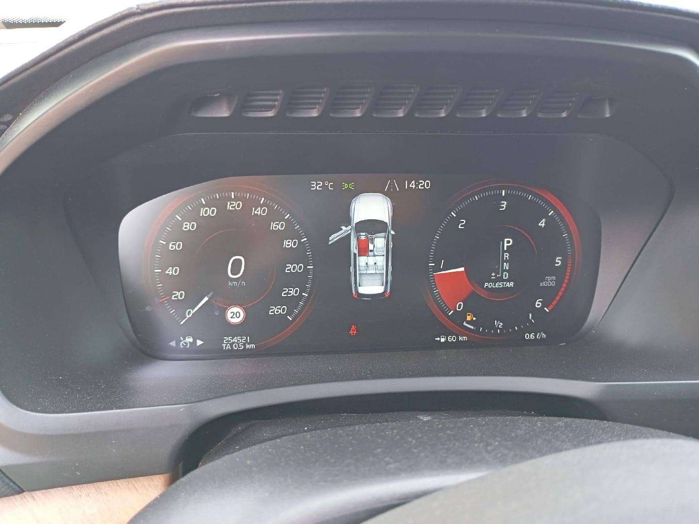 Volvo XC90,  254 521 км, 2018 года в лизинг
