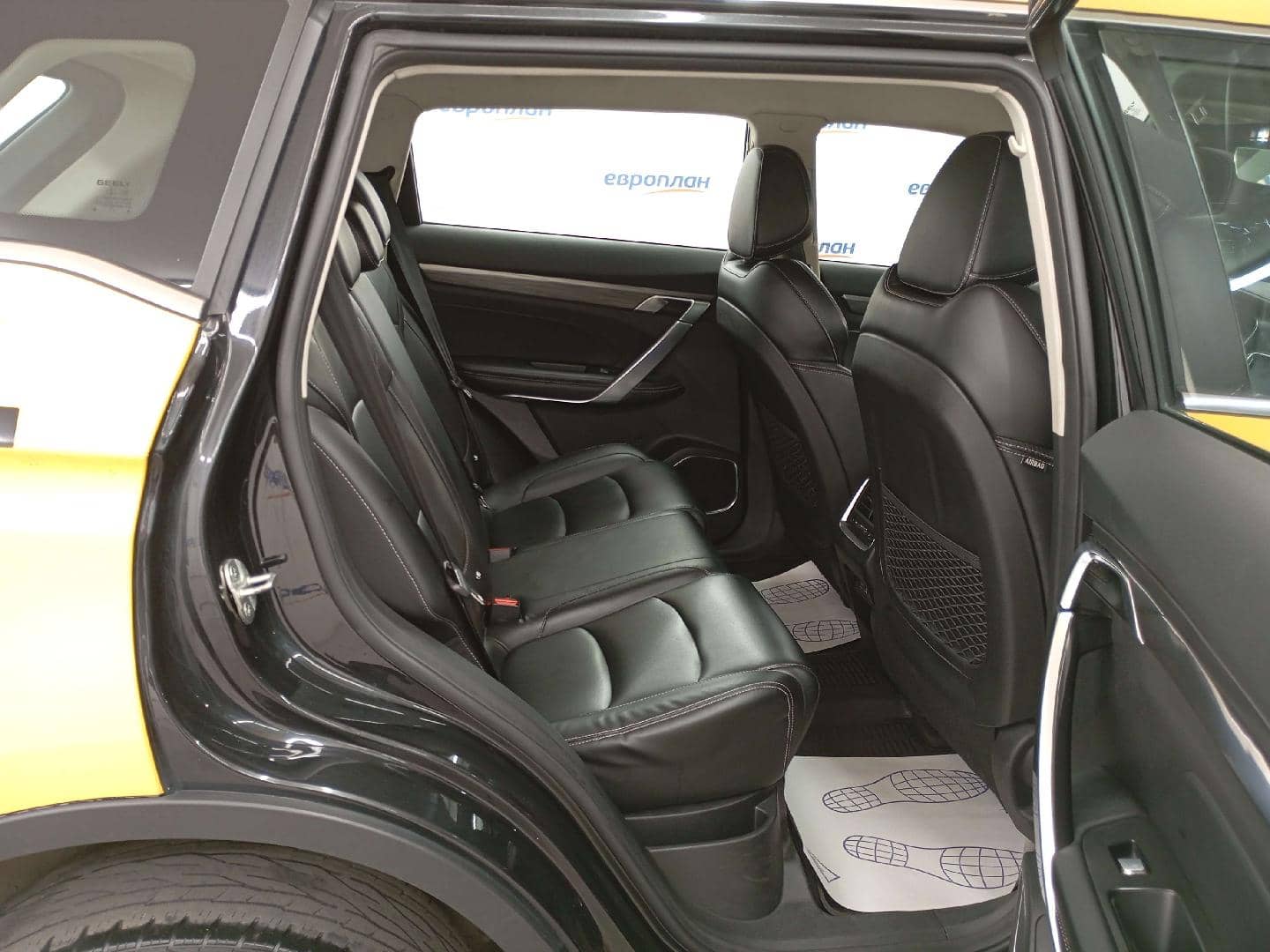 Geely Atlas Pro,  220 676 км, 2023 года в лизинг