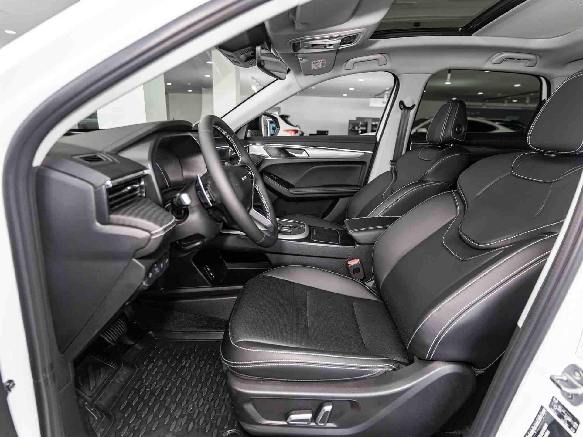 Haval Jolion Tech plus 1.5 7DCT 4WD