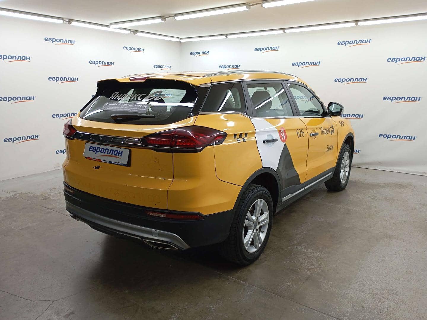 Geely Atlas Pro,  210 392 км, 2023 года в лизинг