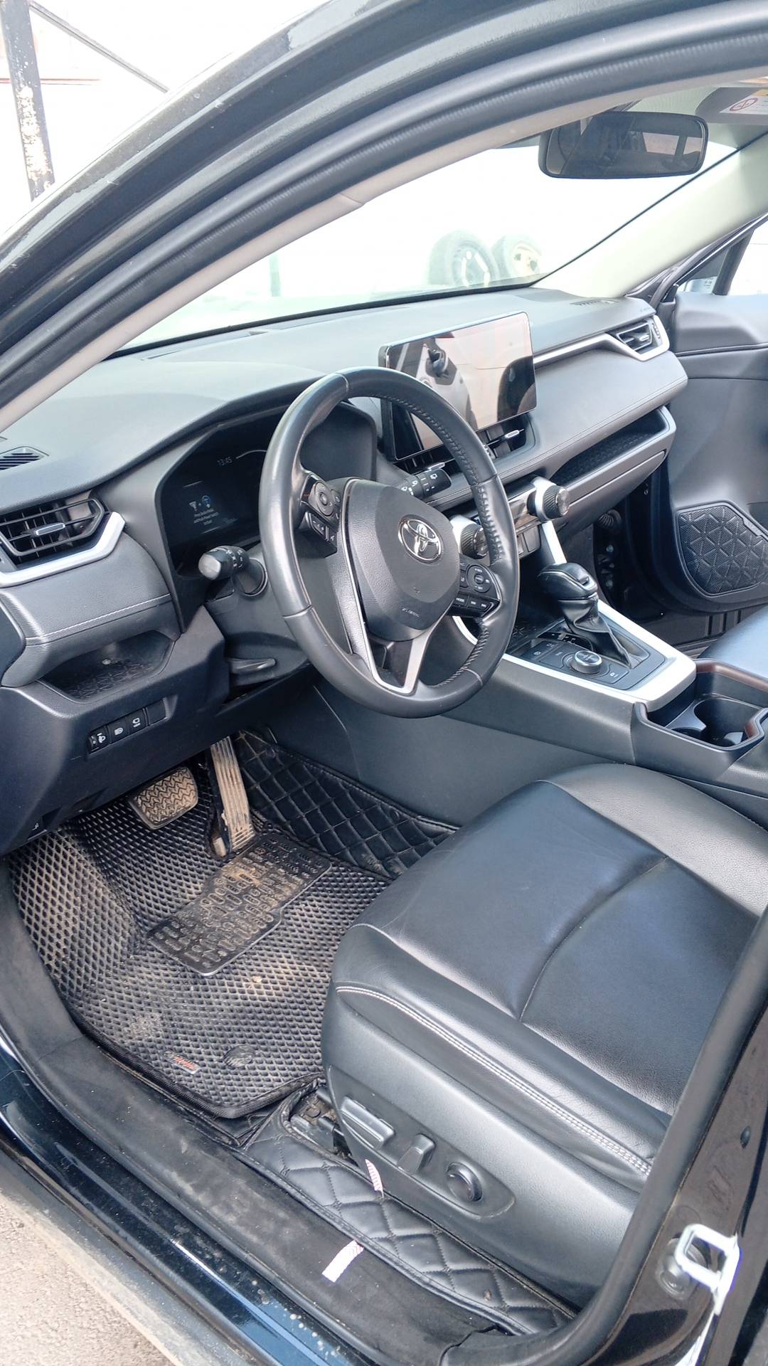 Toyota RAV4,  53 204 км, 2022 года в лизинг