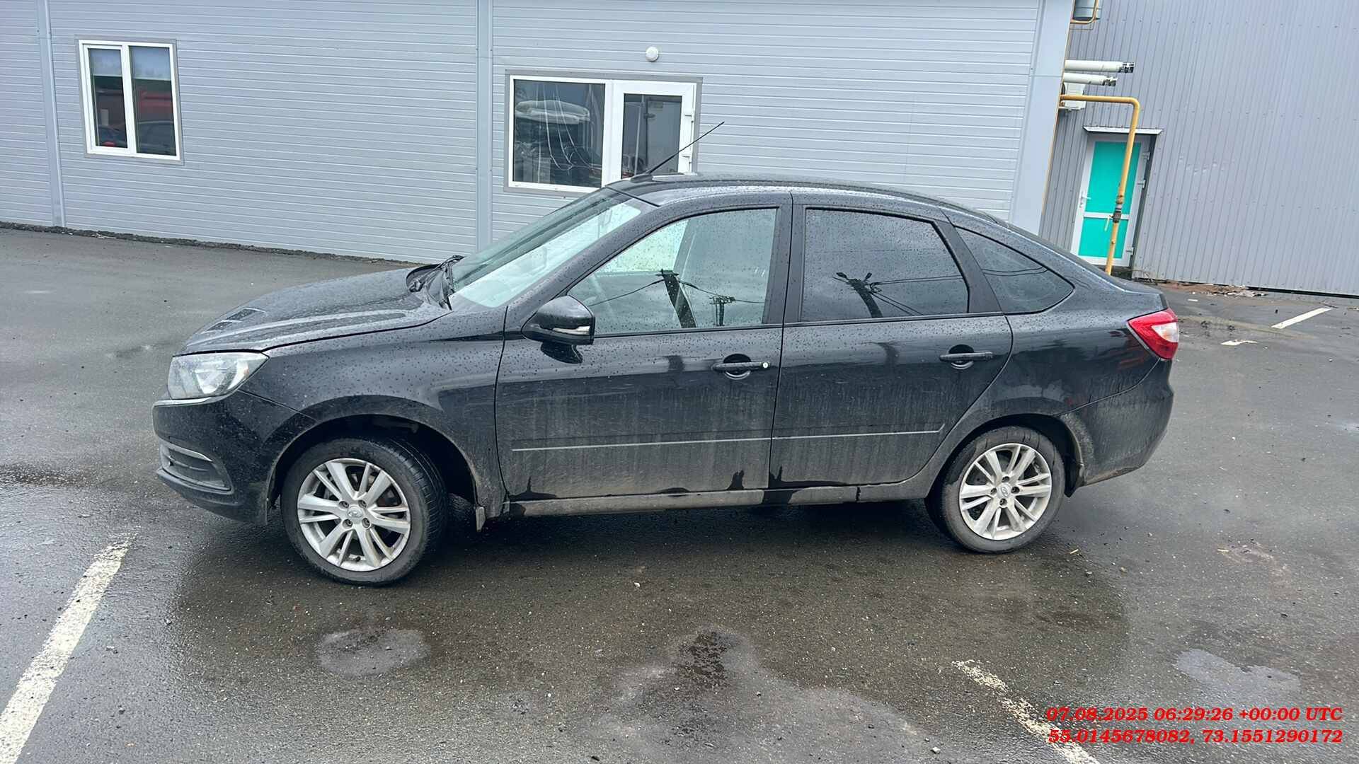 Lada Granta лифтбек,  57 612 км, 2023 года в лизинг