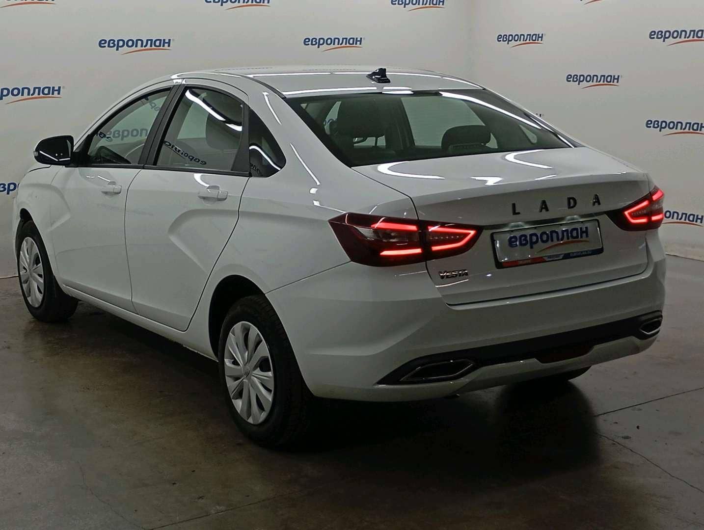 Lada Vesta седан,  39 632 км, 2024 года в лизинг