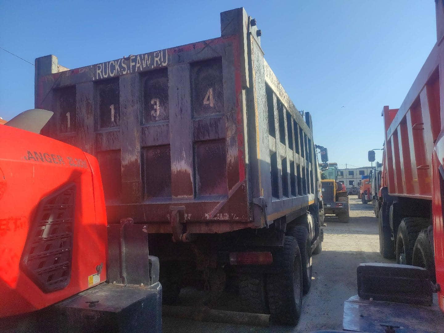 FAW CA3250P66K24L1TE5 6x6,  143 450 км, 2023 года в лизинг