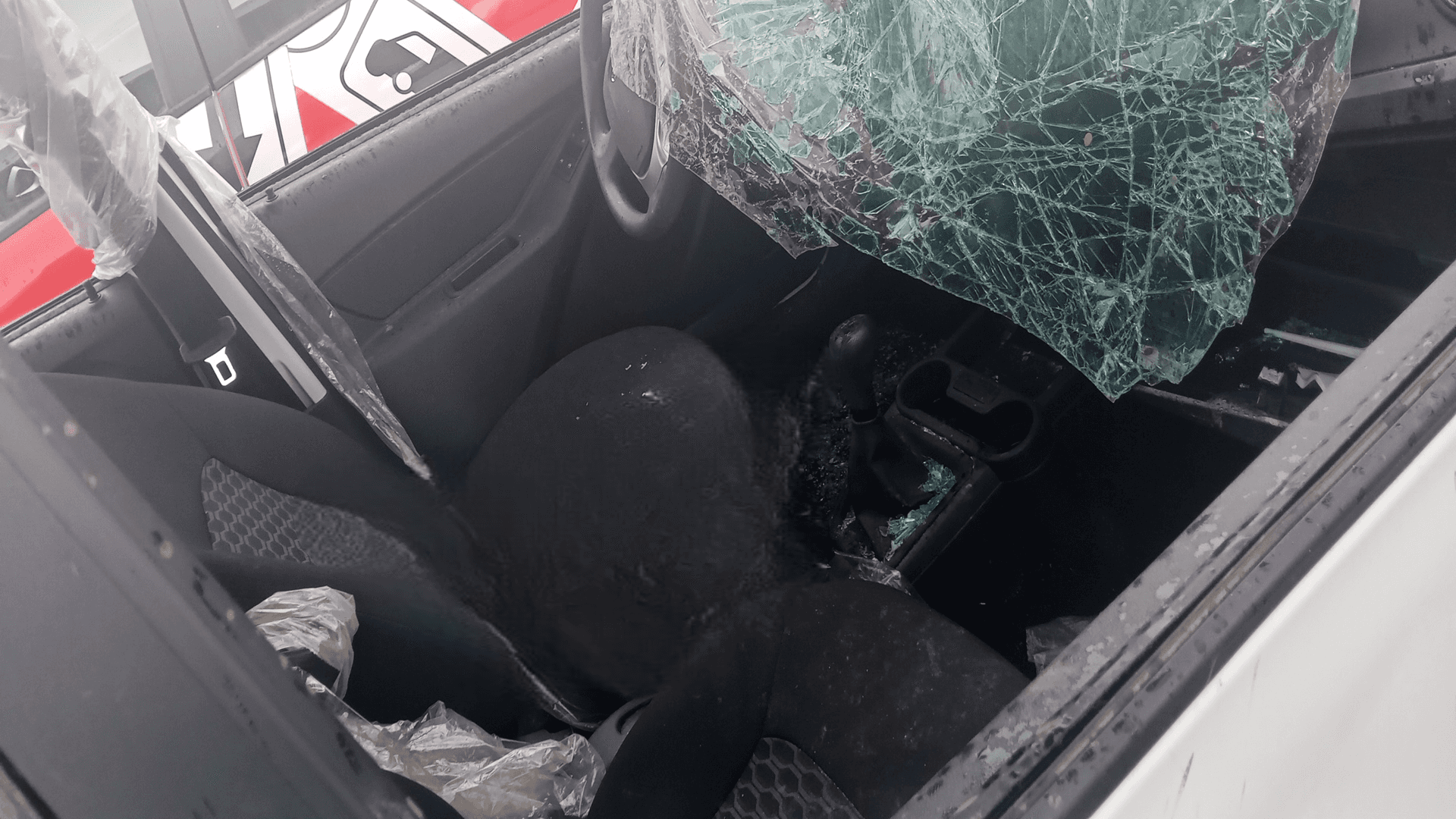 Lada Granta седан,  100 000 км, 2025 года