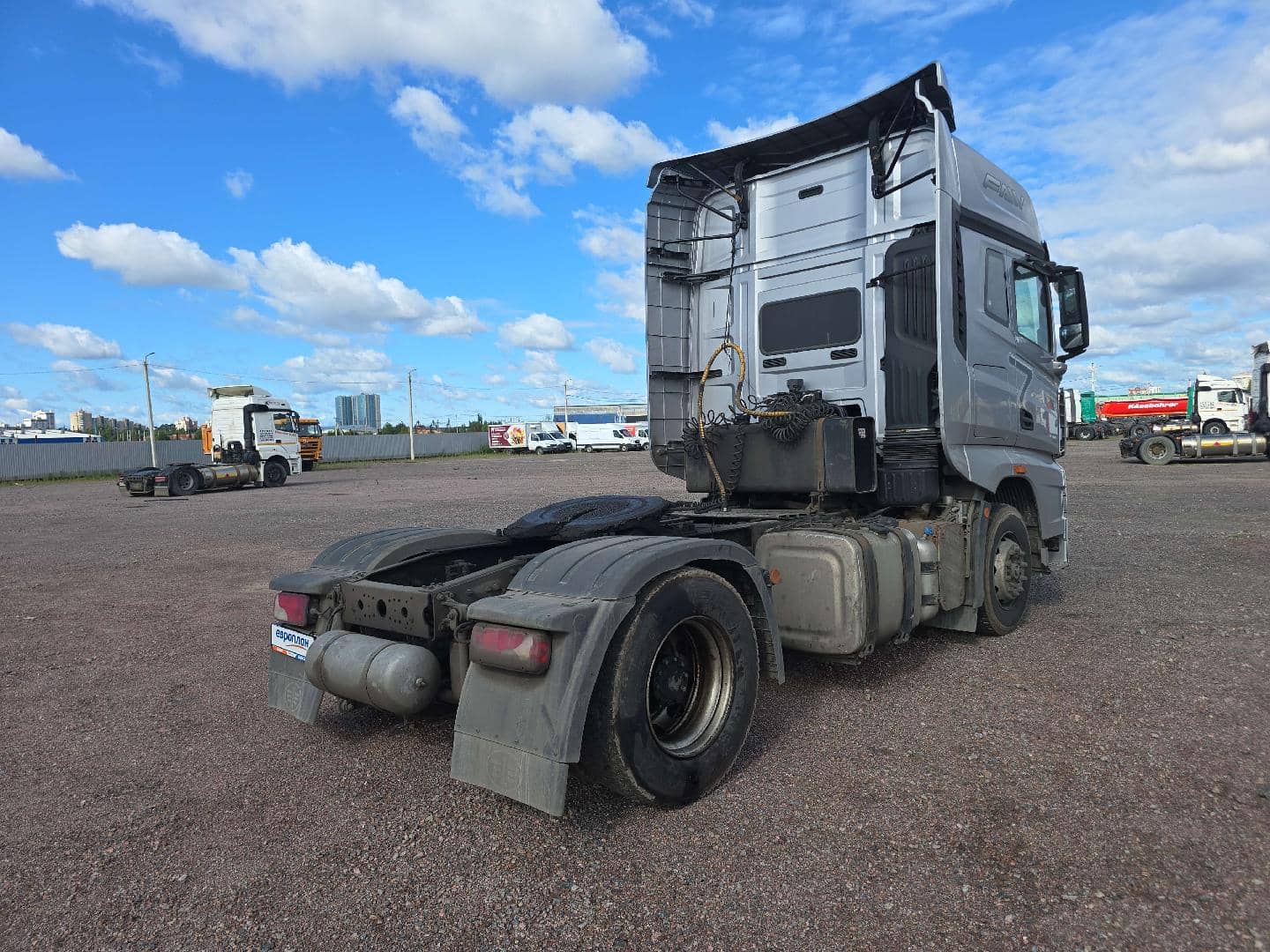 FAW CA4180P77K25E5 4x2,  327 783 км, 2023 года в лизинг
