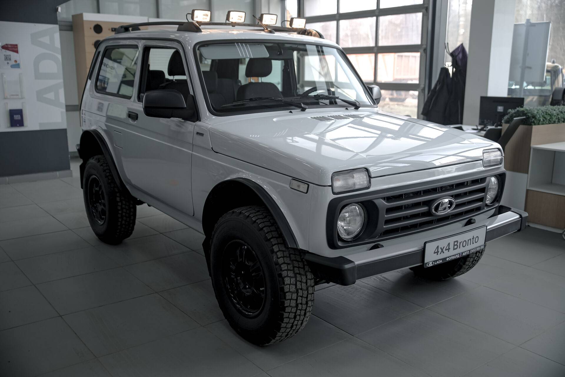 Lada Niva Legend Bronto Luxe 1.7 5MT