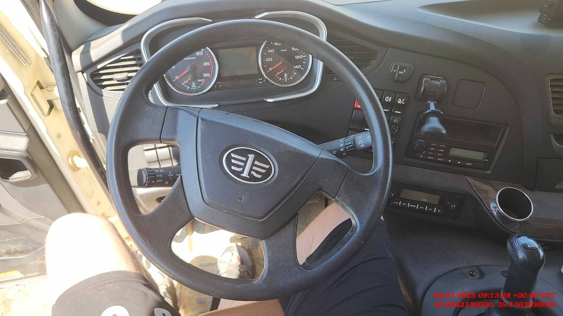 FAW CA3310P66K24T4E5 8х4,  20 662 км, 2023 года в лизинг