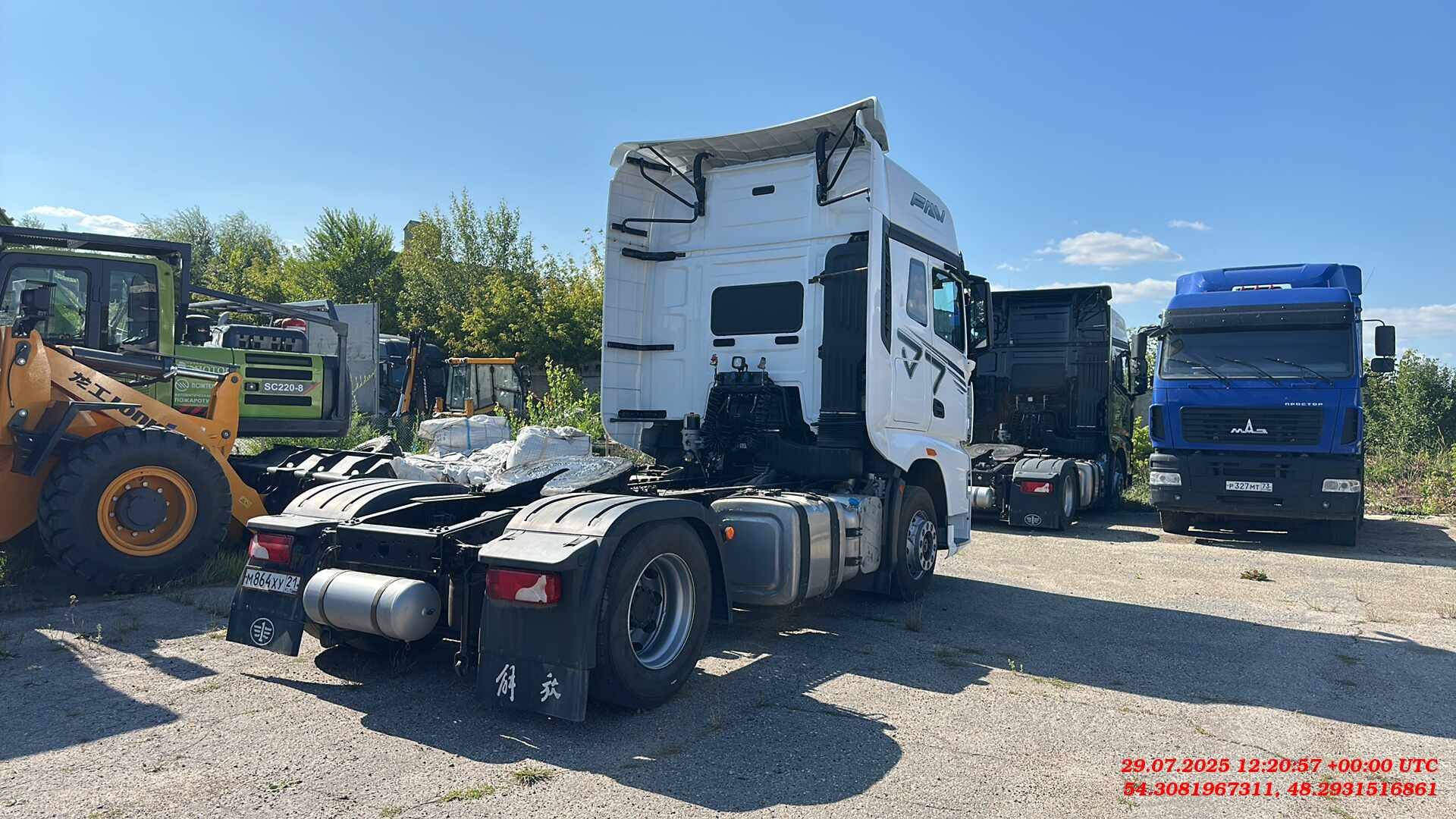 FAW CA4180P77K25E5 4x2,  129 993 км, 2023 года в лизинг
