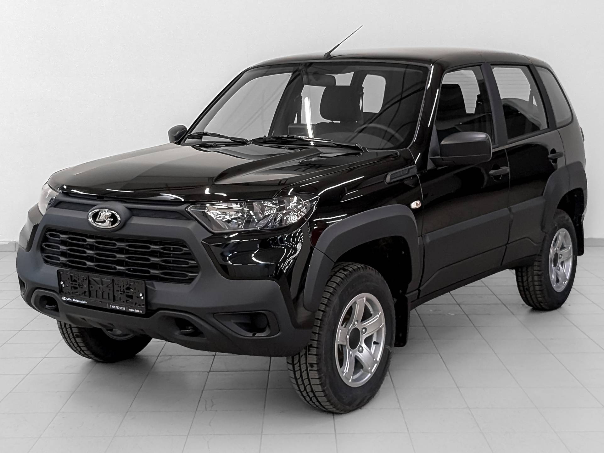 Lada Niva Travel Comfort 24 MMS 1.7 80hp 5MT
