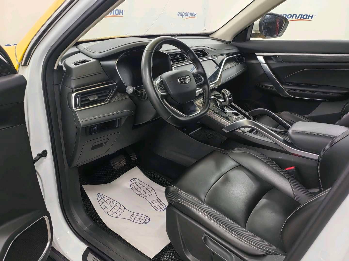 Geely Atlas Pro,  327 621 км, 2024 года в лизинг