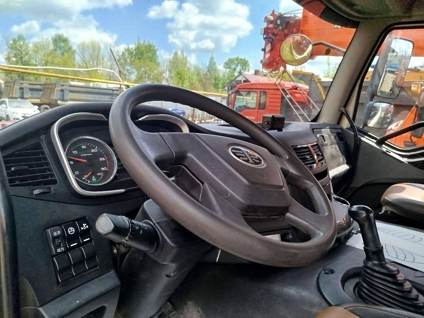 FAW CA3250P66K24L1TE5 6x6,  23 576 км, 2024 года в лизинг