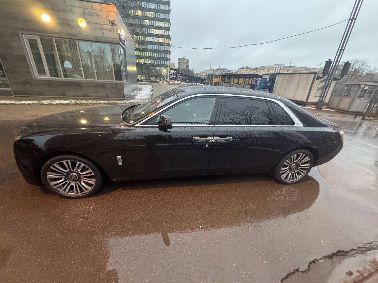Rolls-Royce Ghost,  8 150 км, 2021 года в лизинг