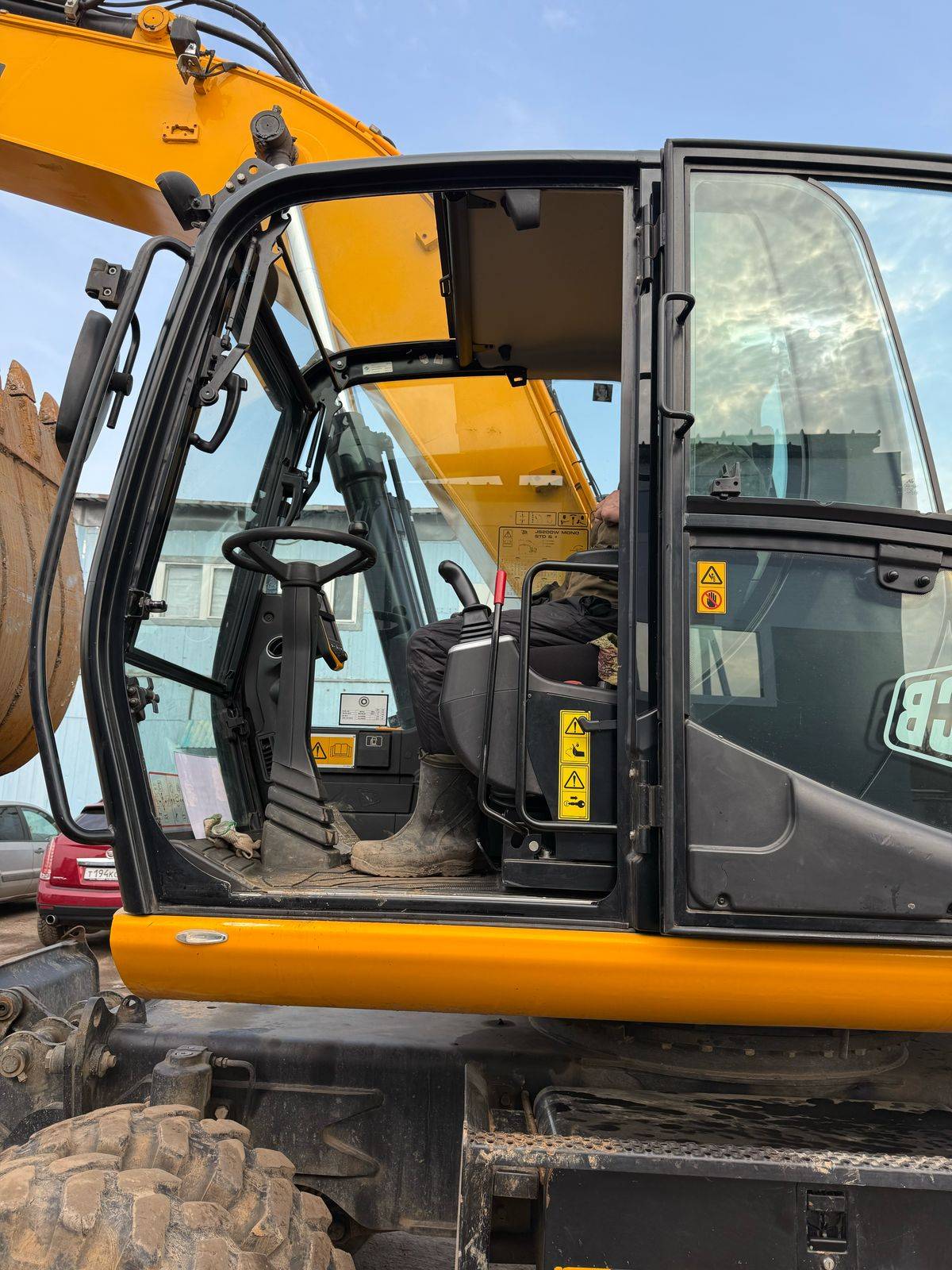 JCB JS200W Лот 000009107