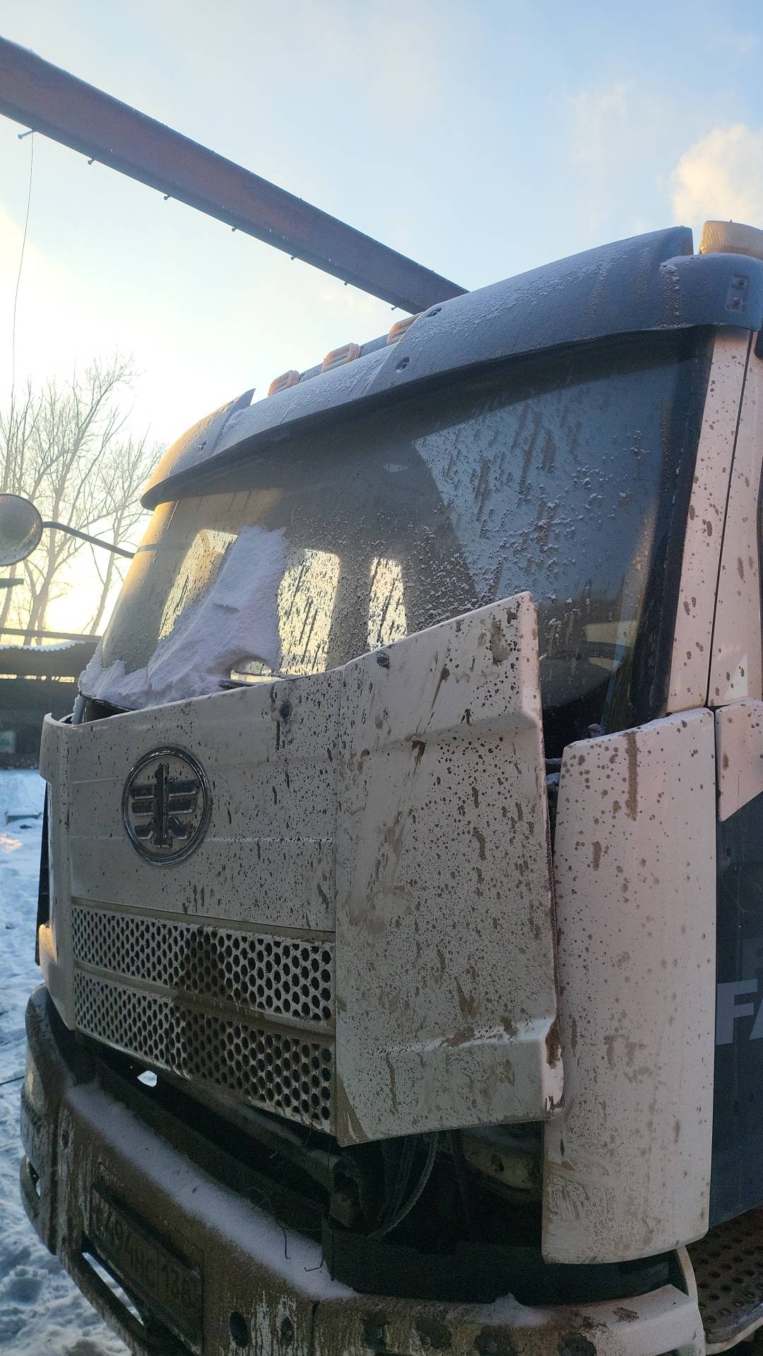 FAW CA3310P66K24T4E5 8х4,  185 000 км, 2022 года в лизинг