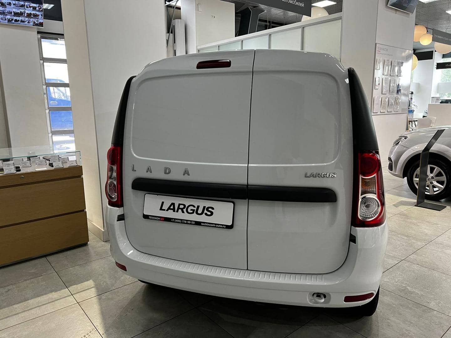 Lada Largus фургон Классик 1.6 90 л.с. МТ (Classic)