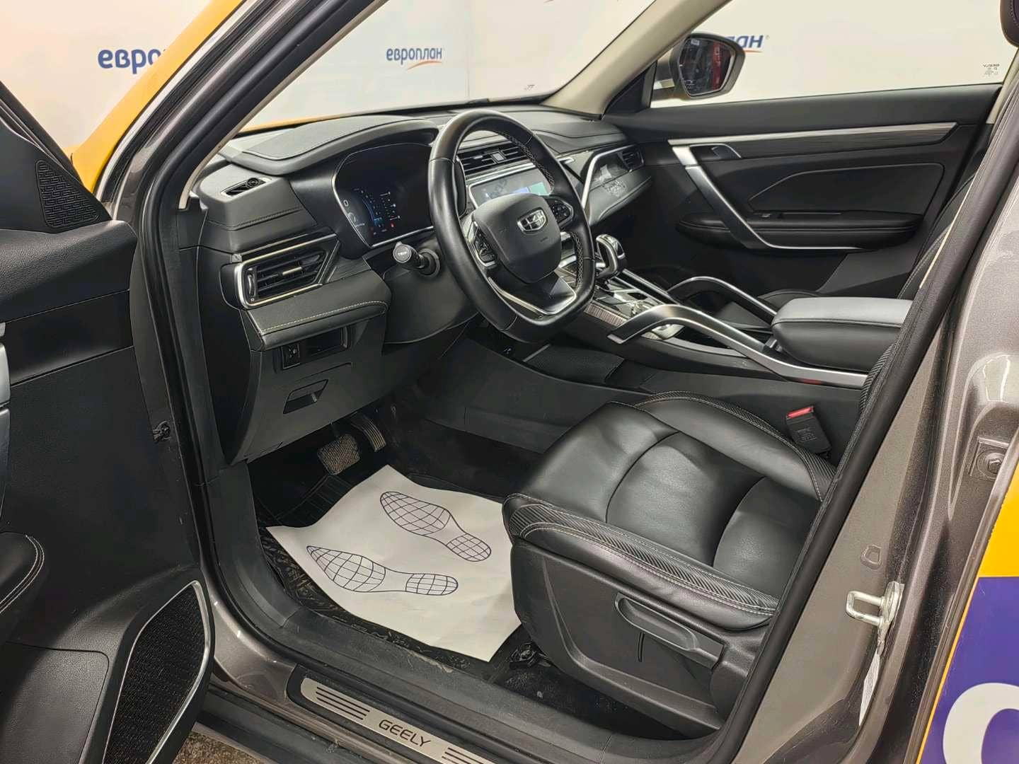 Geely Atlas Pro,  220 107 км, 2023 года в лизинг