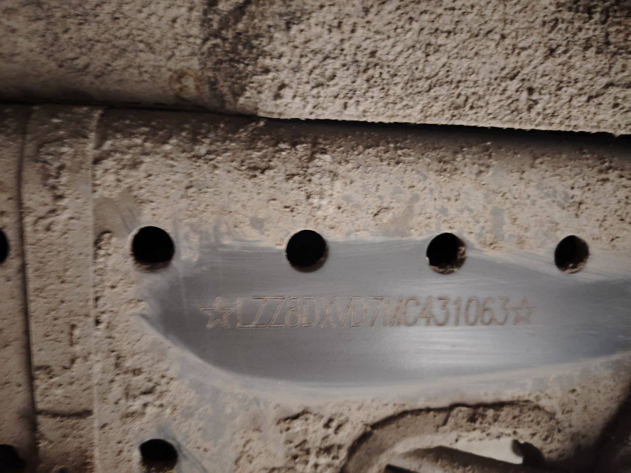 Sitrak ZZ3316V386ME Лот 000000388