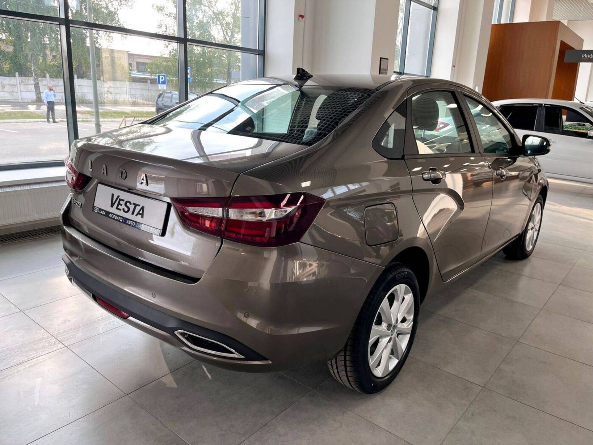 Lada Vesta седан Enjoy 24 1.8 122hp AT