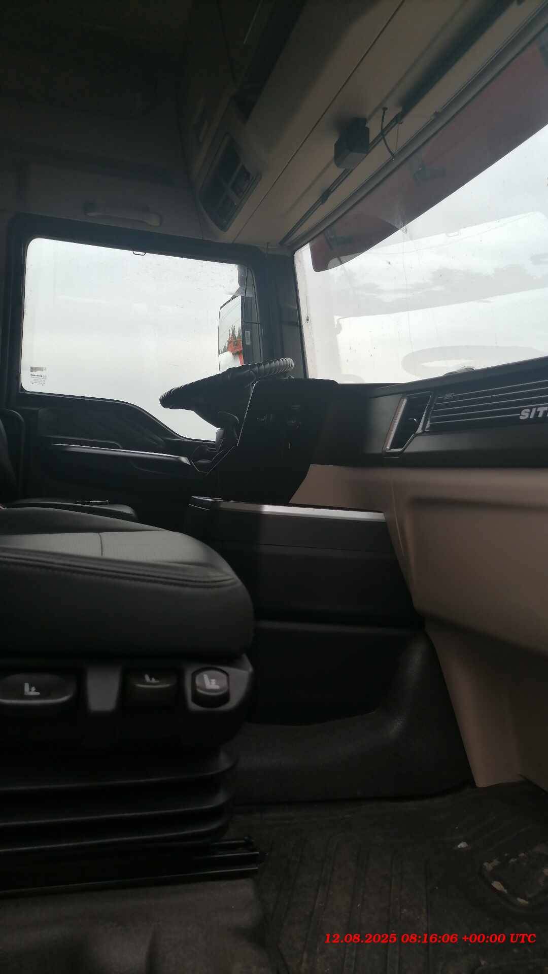 SINOTRUK ZZ4257V324HF1B,  150 000 км, 2024 года в лизинг