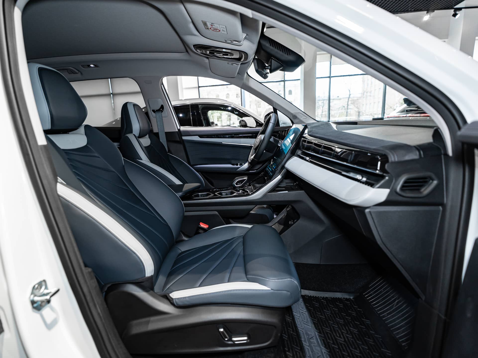 Geely Atlas Флагман 2.0Т АТ полный привод