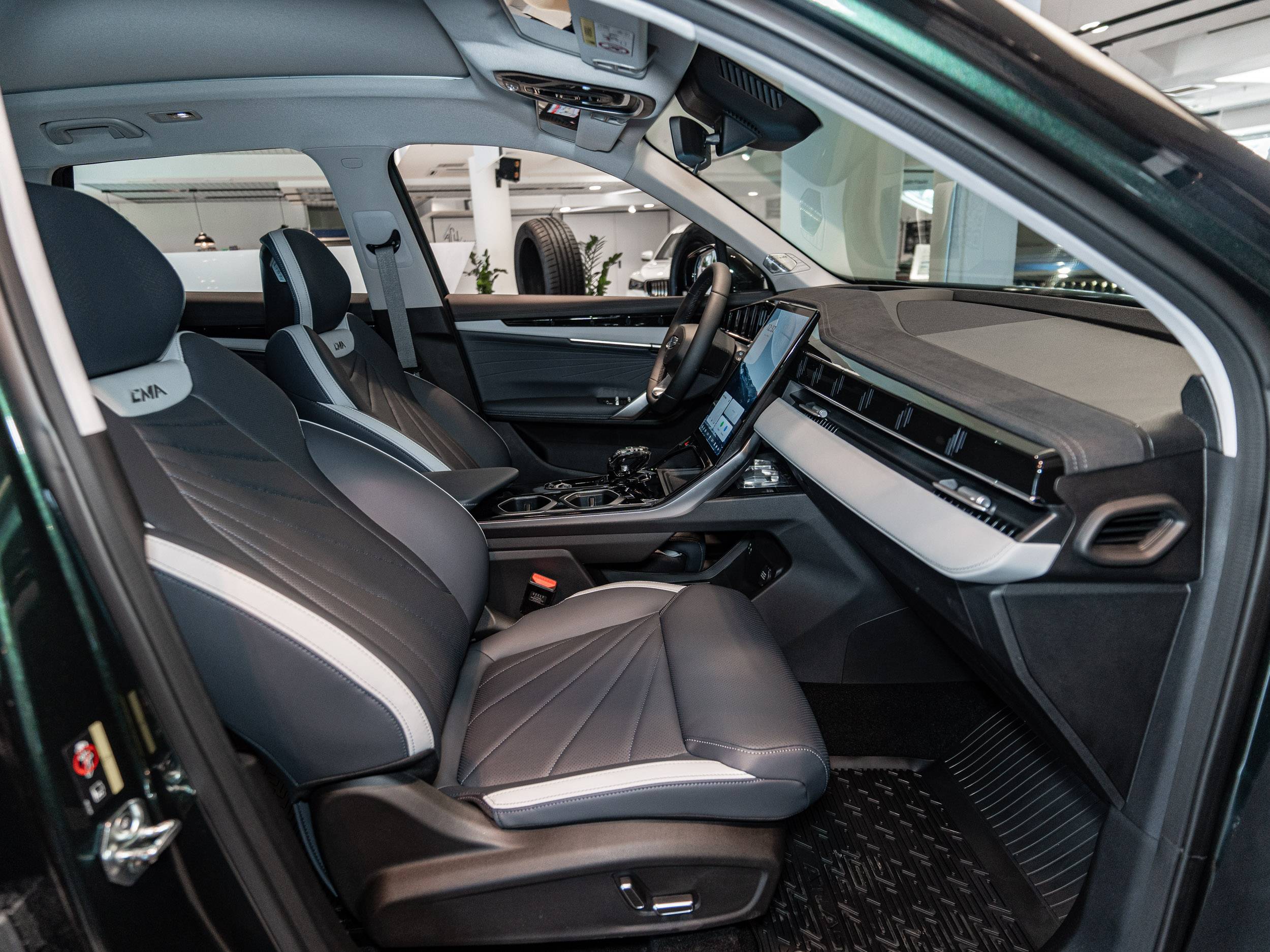 Geely Atlas Flagship 2.0T 8AT 4WD