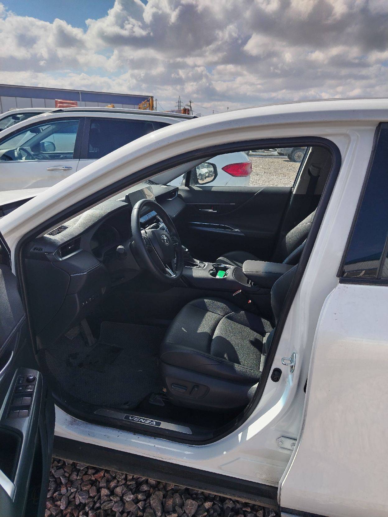 Toyota Venza,  42 161 км, 2023 года в лизинг