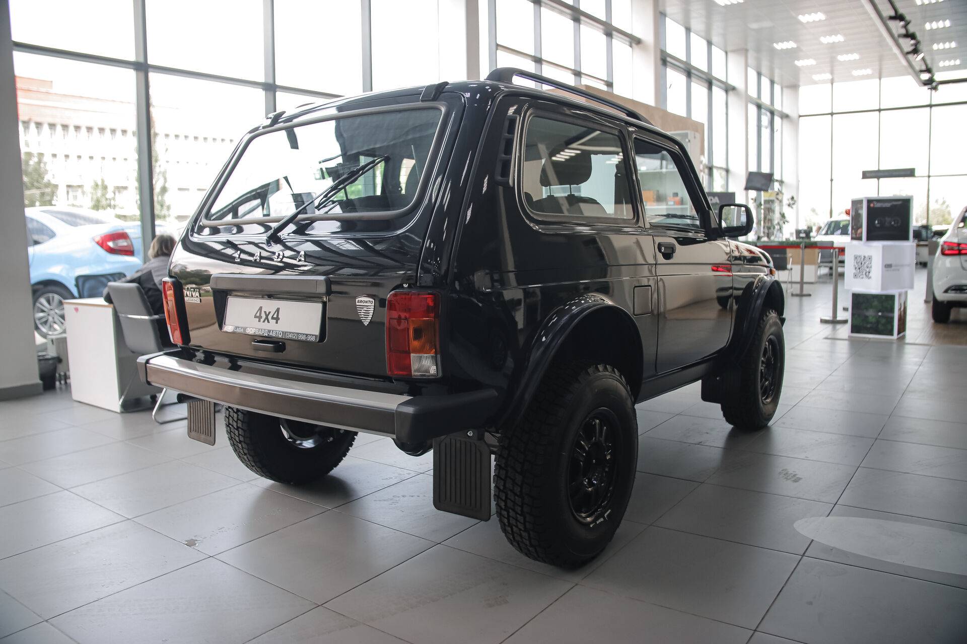 Lada Niva Legend Bronto Luxe'24 1.7 5MT
