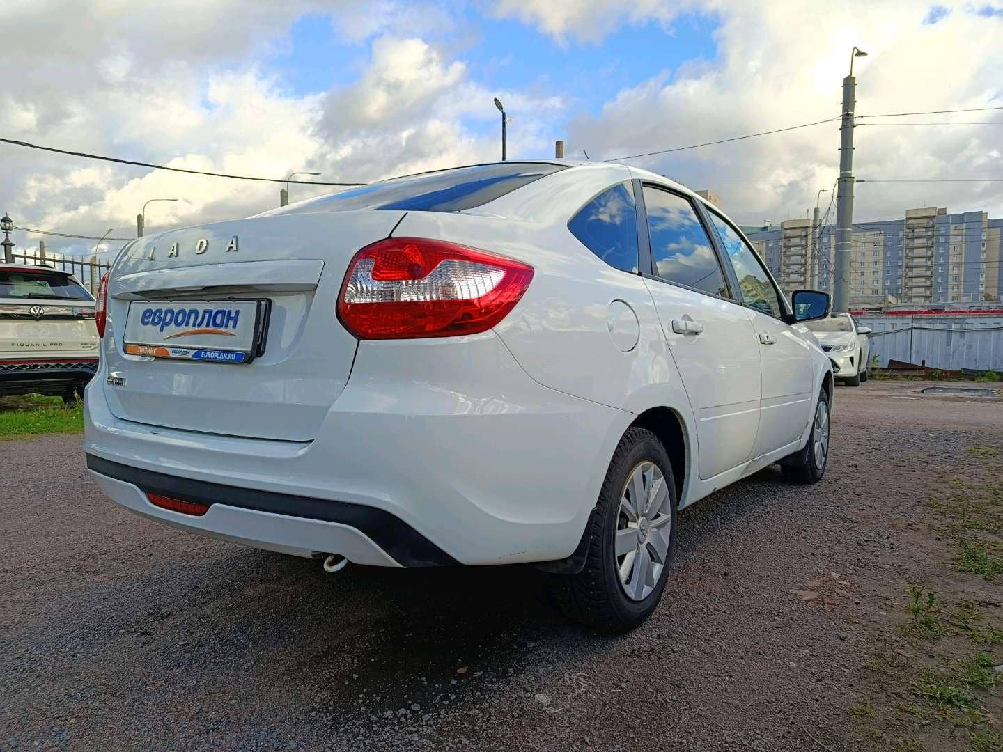 Lada Granta лифтбек,  161 721 км, 2022 года в лизинг