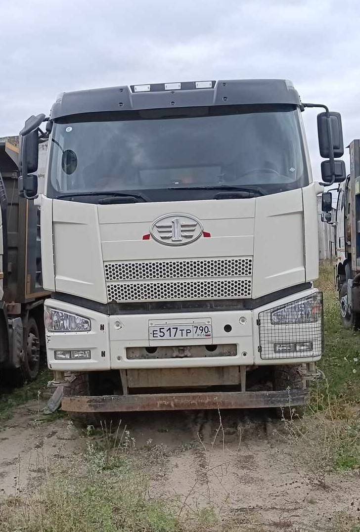 FAW CA3310P66K24T4E5 8х4,  140 685 км, 2023 года в лизинг