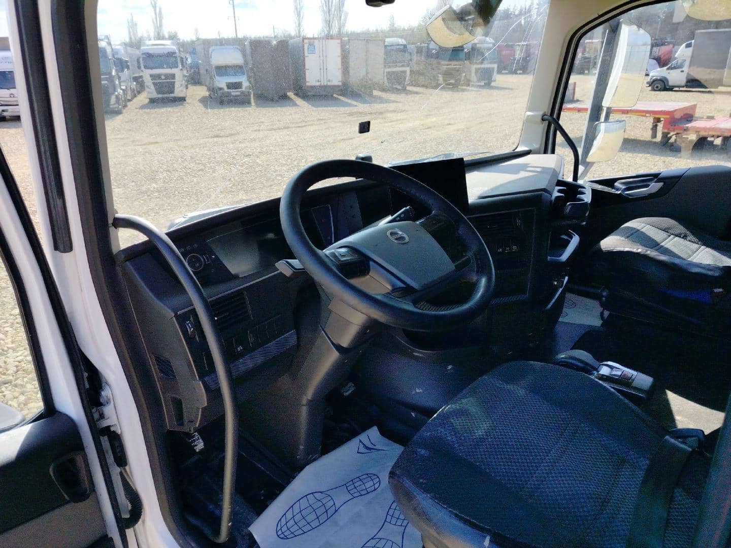 Volvo FH42T 500 4x2 (Globetrotter),  449 584 км, 2023 года в лизинг