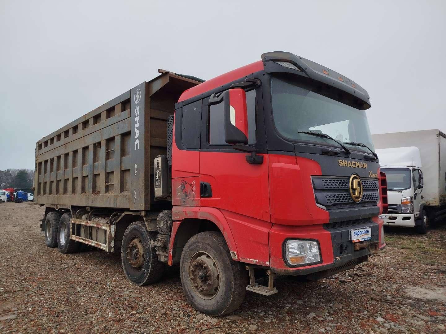 Shacman SX33186T366,  230 957 км, 2022 года в лизинг