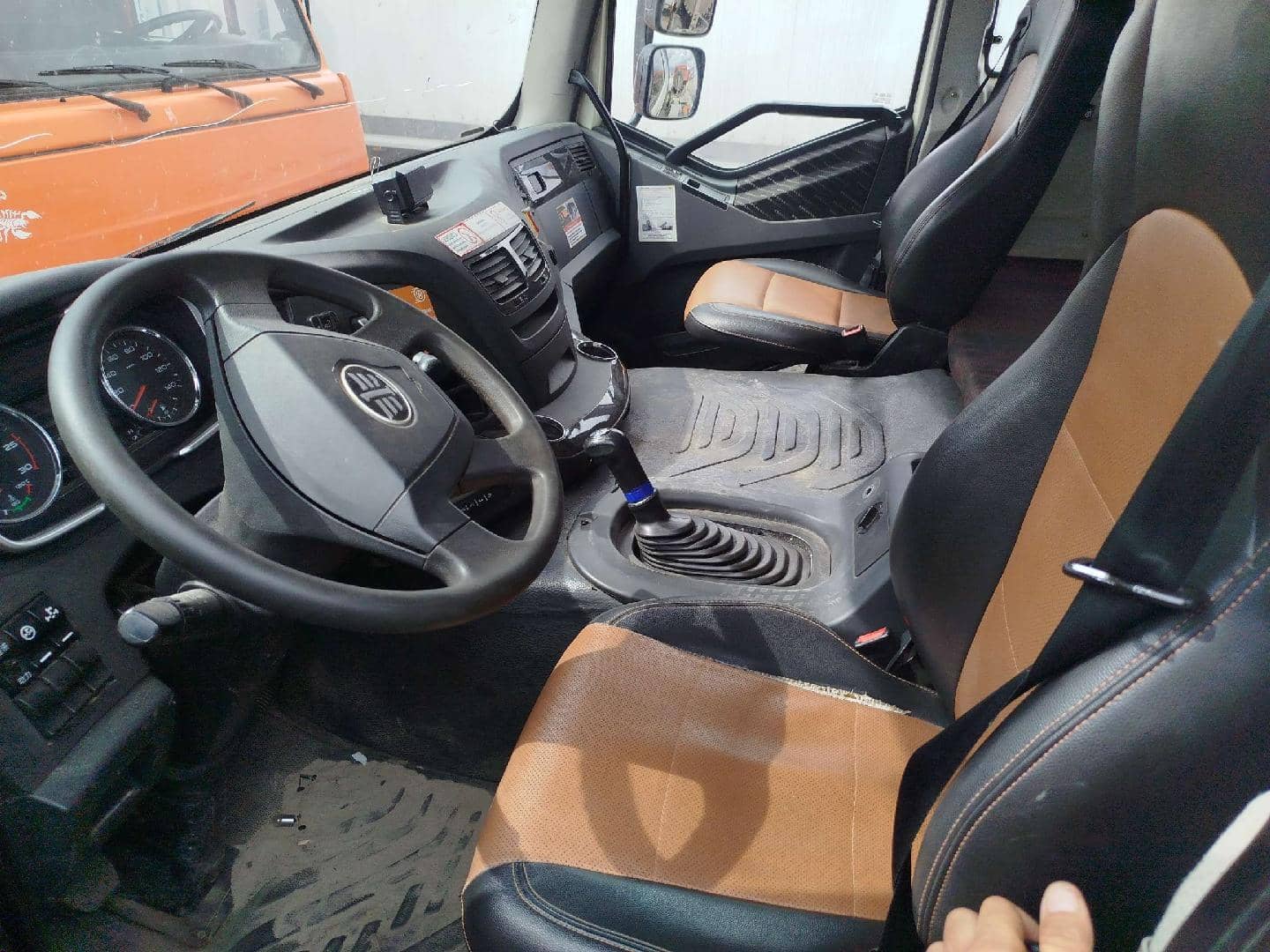 FAW CA3250P66K24L1TE5 6x6,  136 278 км, 2023 года в лизинг