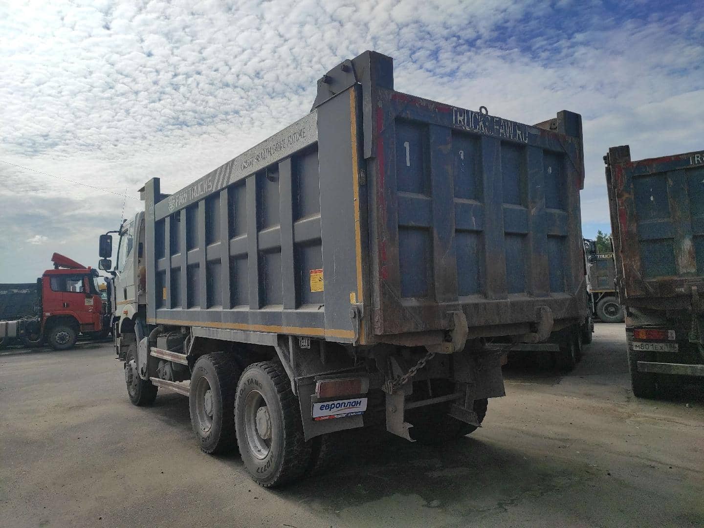 FAW CA3250P66K24L1TE5 6x6,  133 063 км, 2023 года в лизинг