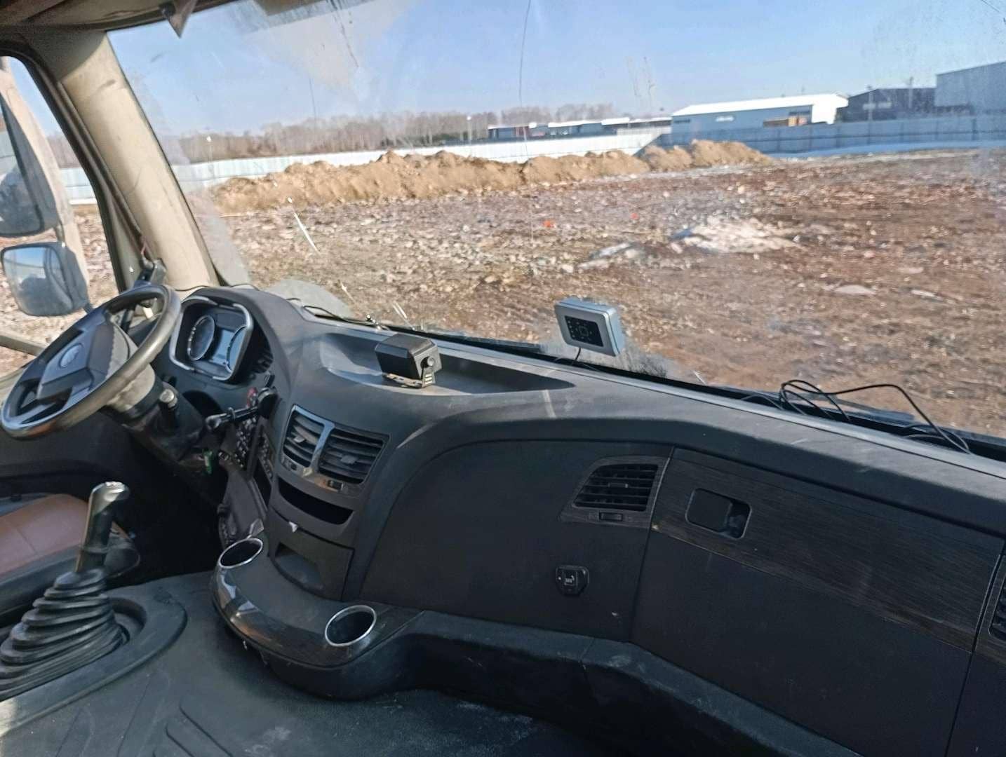FAW CA3310P66K24T4E5 8х4,  99 532 км, 2023 года в лизинг